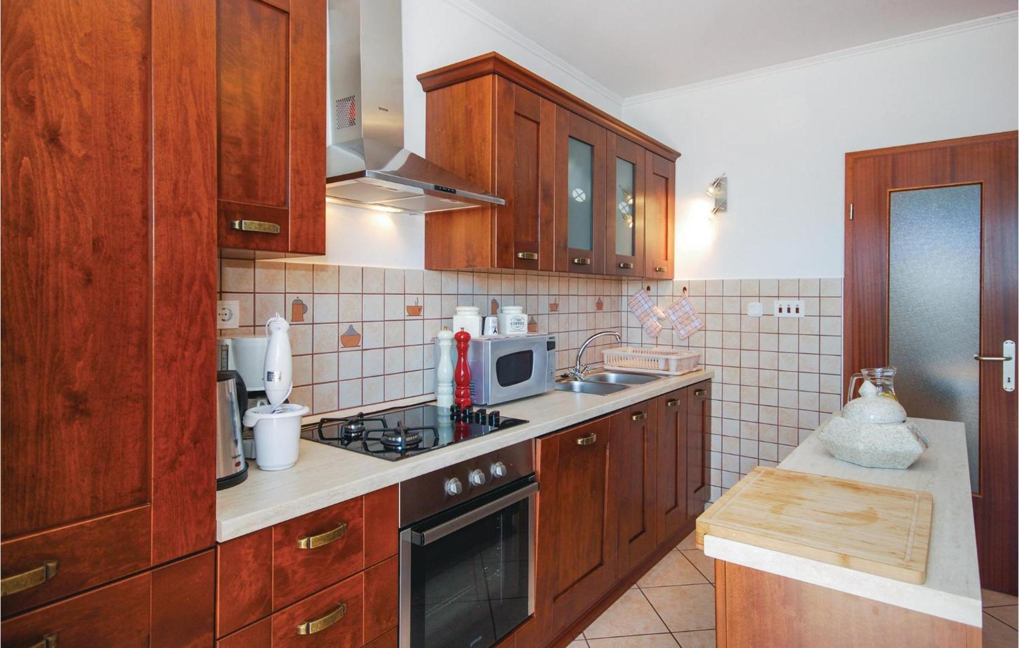 Beautiful Apartment In Lovran With Wifi Esterno foto